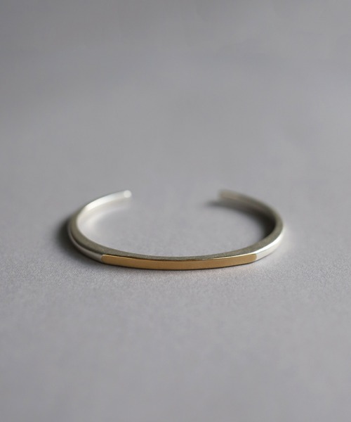 TEN.（テン）の「SILVER925 18KGP プレイナーバングル MIX（ブレスレット・レディース・シルバー×ゴールド・SMALL）」の9枚目の写真