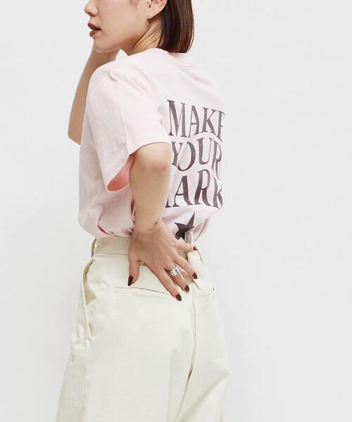 CONVERSE TOKYO（コンバーストウキョウ）の「BACK LOGO PRINT TEE（Tシャツ/カットソー・レディース・ベージュ/ホワイト/チャコールグレー/ピンク/ブルー・FREE）」の5枚目の写真