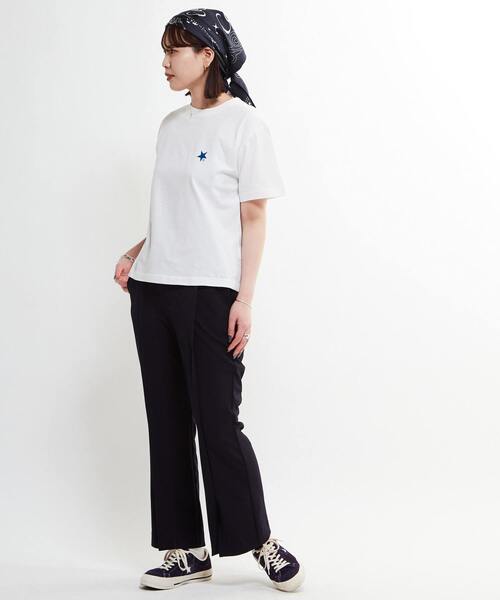 CONVERSE TOKYO（コンバーストウキョウ）の「BACK LOGO PRINT TEE（Tシャツ/カットソー・レディース・ベージュ/ホワイト/チャコールグレー/ピンク/ブルー・FREE）」の21枚目の写真