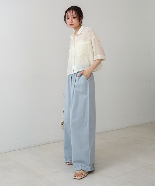 Bab(バブ)の「裾フリルデザインパンツ(その他パンツ・レディース・アイボリー/ライトブルー・M)」の16枚目の写真