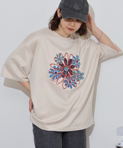 セール】ATELANE フェイクスウェード フラワー 刺繍デザイン T