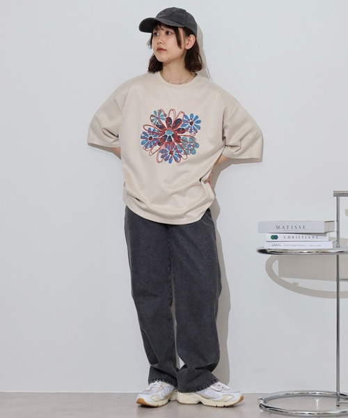 ATELANE ソフト フェイクスウェード フラワー刺繍 プルオーバー L セール】ATELANE フェイクスウェード フラワー 刺繍デザイン T