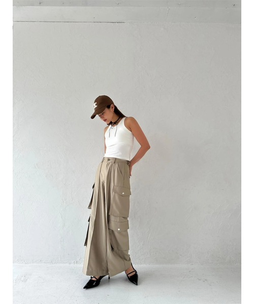 TRUNC(トランクエイティーエイト)の「Glossy Cargo Pants(カーゴパンツ・レディース・ネイビー/カーキ・FREE)」の5枚目の写真