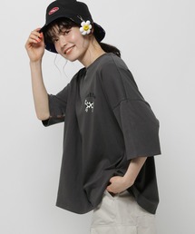 WIGGLE WIGGLE | 【wiggle wiggle(ウィグルウィグル)】コラボモチーフTシャツ(Tシャツ/カットソー)