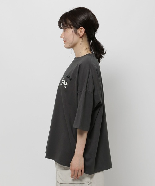 WIGGLE WIGGLE（ウィグルウィグル）の「【wiggle wiggle(ウィグルウィグル)】コラボモチーフTシャツ（Tシャツ/カットソー・レディース・チャコール/ブルー/ナチュラル/オフホワイト・LARGE/MEDIUM）」の20枚目の写真