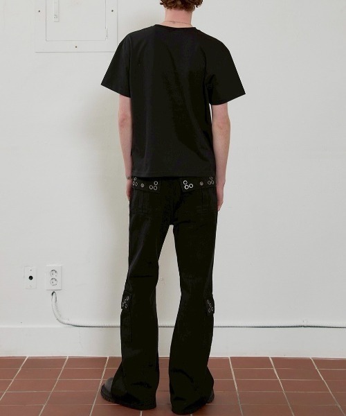 ESC STUDIO（イーエスシースタジオ）の「【ESC STUDIO】eyelet denim bootcut pants / 【イーエスシースタジオ】アイレットブーツカットデニムパンツ（デニムパンツ・メンズ・ブラック/ベージュ・S/M）」の5枚目の写真