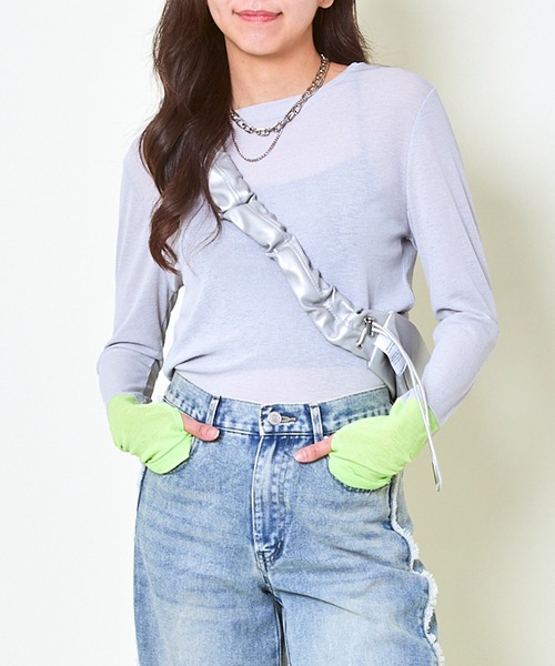 GORGE(ゴージ)の「《配色スリーブ☆》レディース スラブシアー 長袖トップス レイヤード風 春夏秋(Tシャツ/カットソー・レディース・ブルー/オレンジ/イエロー/ブラック/ラベンダー・F)」の6枚目の写真