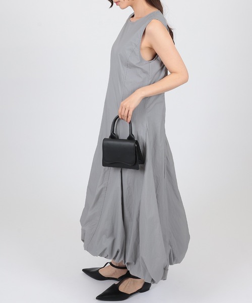 SUWDEE(スーディー)の「sleeveless drawstring balloon dress(ワンピース・レディース・ブラック/グレー・FREE)」の9枚目の写真