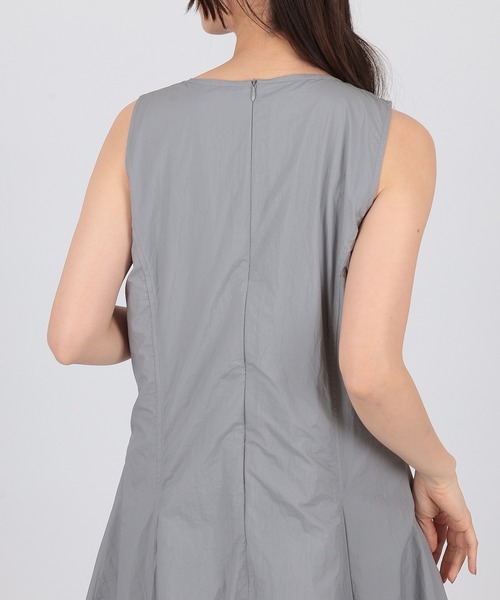 SUWDEE(スーディー)の「sleeveless drawstring balloon dress(ワンピース・レディース・ブラック/グレー・FREE)」の12枚目の写真