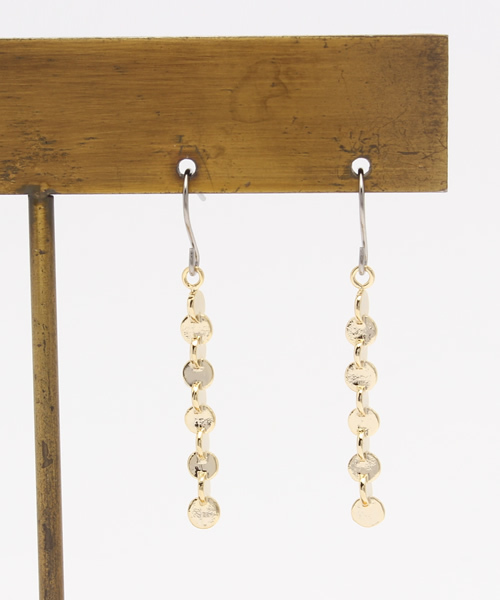 SCALA（スカラ）の「【SCALA/スカラ】丸連続ピアス/made in JAPAN（日本製）（ピアス（両耳用）・レディース・アンティークシルバー/ゴールド/アンティークゴールド・FREE）」の3枚目の写真