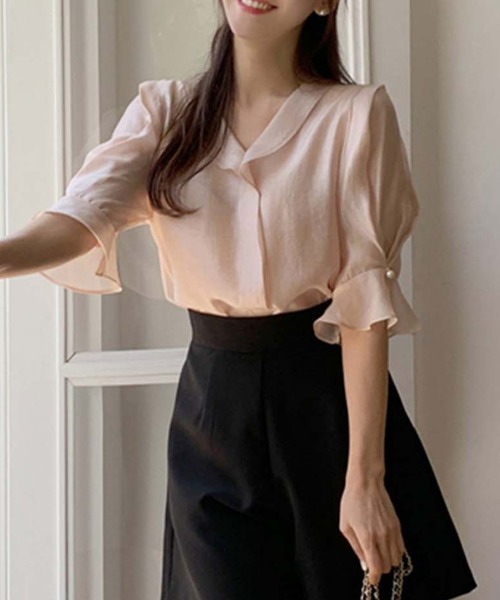 Doula Doula（ドゥーラドゥーラ）の「Vネックフリルブラウス（シャツ/ブラウス・レディース・ピンク/ホワイト/ネイビー・FREE）」の16枚目の写真