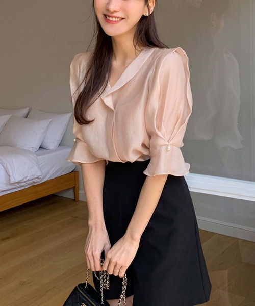 Doula Doula（ドゥーラドゥーラ）の「Vネックフリルブラウス（シャツ/ブラウス・レディース・ピンク/ホワイト/ネイビー・FREE）」の18枚目の写真