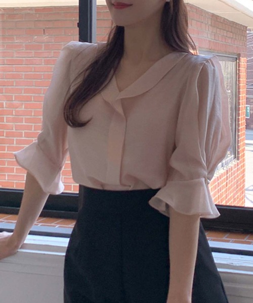 Doula Doula（ドゥーラドゥーラ）の「Vネックフリルブラウス（シャツ/ブラウス・レディース・ピンク/ホワイト/ネイビー・FREE）」の12枚目の写真