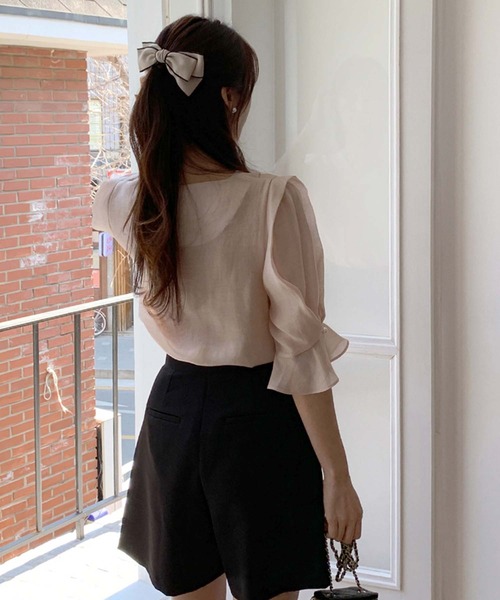 Doula Doula（ドゥーラドゥーラ）の「Vネックフリルブラウス（シャツ/ブラウス・レディース・ピンク/ホワイト/ネイビー・FREE）」の11枚目の写真