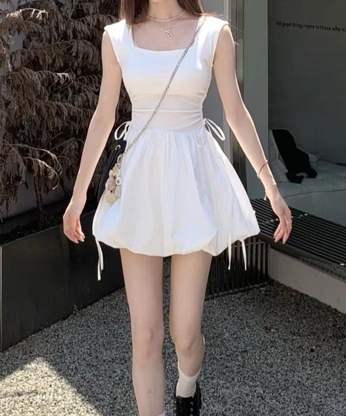 Nia(ニア)の「Nia(ニア)/バルーンシルエット ミニワンピース(ワンピース・レディース・ホワイト/ブラック・SMALL/MEDIUM)」の2枚目の写真