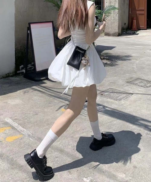 Nia(ニア)の「Nia(ニア)/バルーンシルエット ミニワンピース(ワンピース・レディース・ホワイト/ブラック・SMALL/MEDIUM)」の4枚目の写真