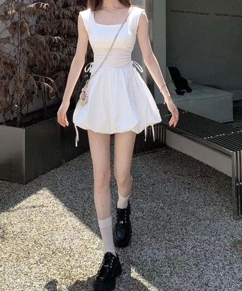 Nia(ニア)の「Nia(ニア)/バルーンシルエット ミニワンピース(ワンピース・レディース・ホワイト/ブラック・SMALL/MEDIUM)」の6枚目の写真