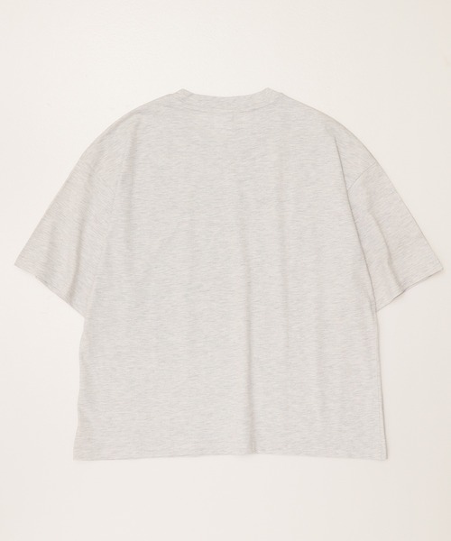 sanrio(サンリオ)の「【Sanrio/サンリオ】天竺 WIDEシルエット ワンポイント刺繍/プリント/レトロ 半袖Tシャツ(Tシャツ/カットソー・レディース・レッド系/ライトグリーン/ブラック/サックスブルー/イエロー/ネイビー/ライトピンク/オートミール・M/L)」の10枚目の写真