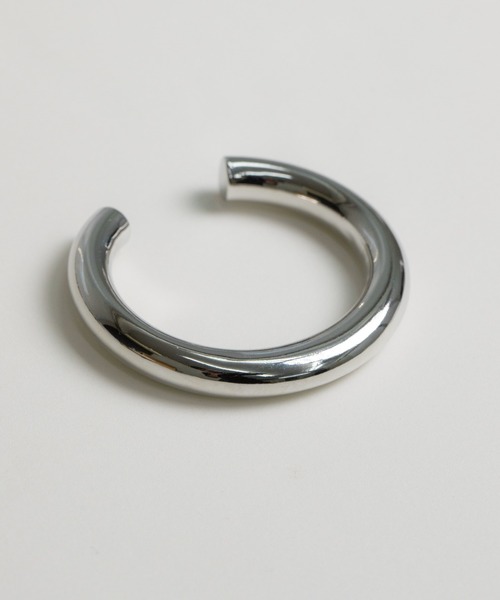 LINFA　（リンファ）の「シンプル　ボリュームメタルバングル（バングル/リストバンド・レディース・ゴールド/シルバー・FREE）」の3枚目の写真