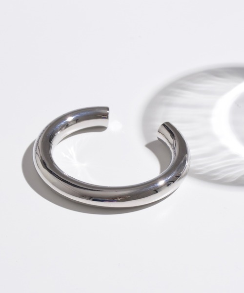LINFA　（リンファ）の「シンプル　ボリュームメタルバングル（バングル/リストバンド・レディース・ゴールド/シルバー・FREE）」の7枚目の写真