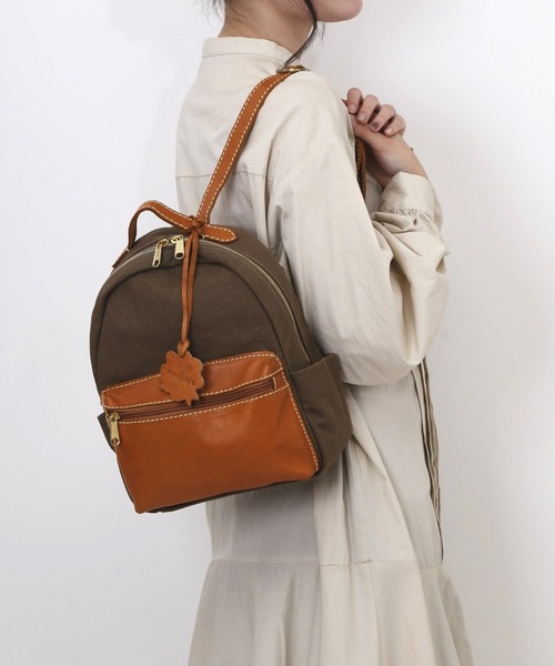 zucchero（ズッケロ）の「zucchero キャンバスxカウレザー リュック（バックパック/リュック・レディース・ブラウン/ネイビー/カーキ・FREE）」の6枚目の写真