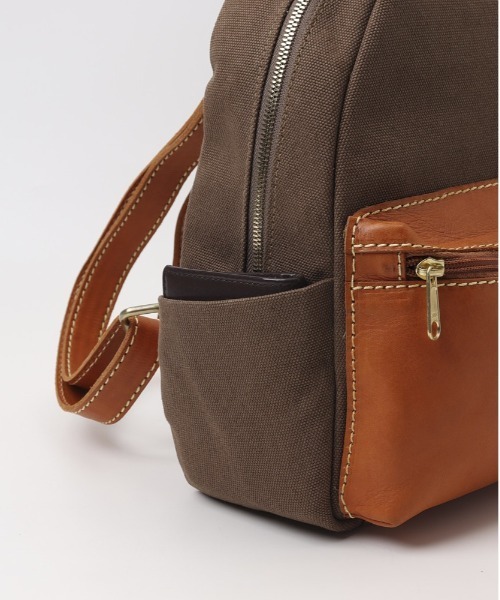 zucchero（ズッケロ）の「zucchero キャンバスxカウレザー リュック（バックパック/リュック・レディース・ブラウン/ネイビー/カーキ・FREE）」の13枚目の写真