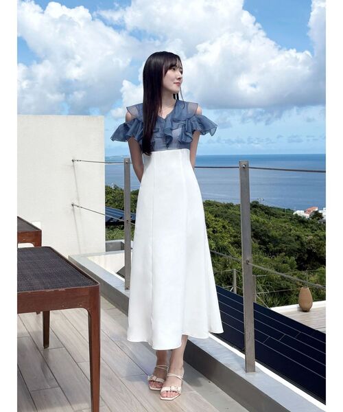MERCURYDUO（マーキュリーデュオ）の「2WAYシアーラッフルドッキングワンピース（ワンピース・レディース・インディゴブルー/ブラック/オフホワイト・SMALL/MEDIUM）」の4枚目の写真