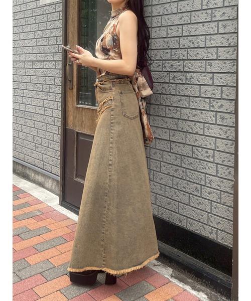 EVRIS（エヴリス）の「フリンジスリットロングデニムスカート（デニムスカート・レディース・ライトブルー/インディゴブルー・SMALL/MEDIUM）」の4枚目の写真