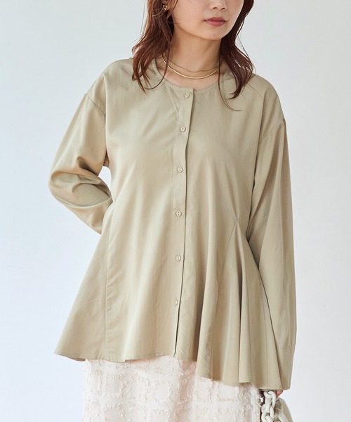 LAVEANGE（ラビアンジェ）の「【好機能シリーズ】抗菌/防臭 ペプラムフレアブラウス（シャツ/ブラウス・レディース・ブラック/ベージュ・5L/4L/3L/LL/M）」の2枚目の写真