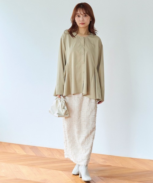 LAVEANGE（ラビアンジェ）の「【好機能シリーズ】抗菌/防臭 ペプラムフレアブラウス（シャツ/ブラウス・レディース・ブラック/ベージュ・5L/4L/3L/LL/M）」の19枚目の写真