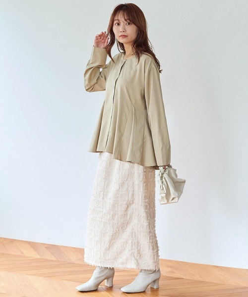 LAVEANGE（ラビアンジェ）の「【好機能シリーズ】抗菌/防臭 ペプラムフレアブラウス（シャツ/ブラウス・レディース・ブラック/ベージュ・5L/4L/3L/LL/M）」の22枚目の写真