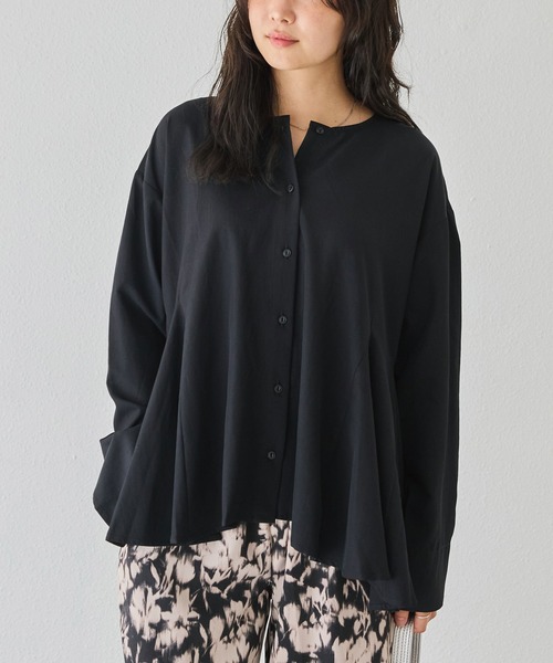 LAVEANGE（ラビアンジェ）の「【好機能シリーズ】抗菌/防臭 ペプラムフレアブラウス（シャツ/ブラウス・レディース・ブラック/ベージュ・5L/4L/3L/LL/M）」の4枚目の写真