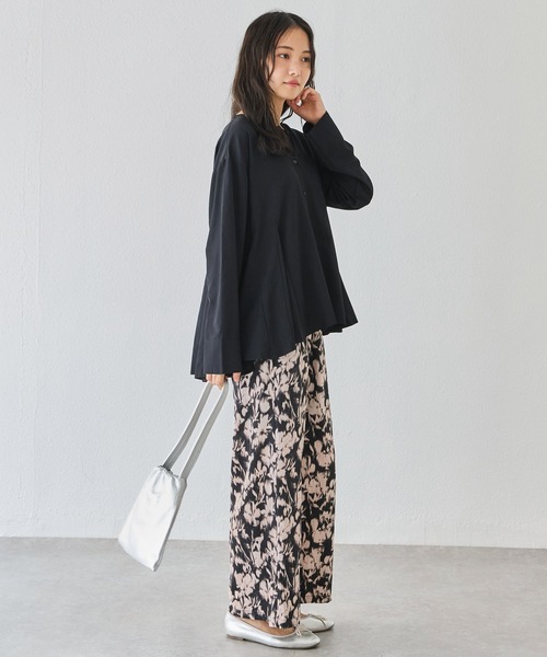 LAVEANGE（ラビアンジェ）の「【好機能シリーズ】抗菌/防臭 ペプラムフレアブラウス（シャツ/ブラウス・レディース・ブラック/ベージュ・5L/4L/3L/LL/M）」の11枚目の写真