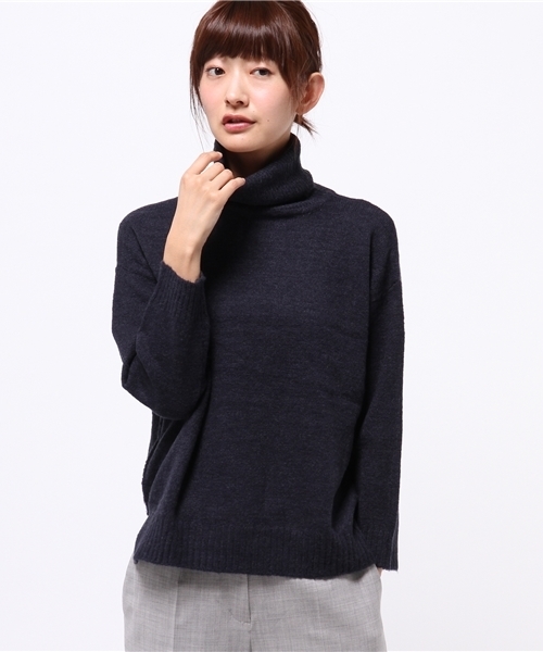 koe(コエ)の「タートルリラックスニットプルオーバー(ニット/セーター・レディース・LT.Gray/ワインレッド/キャメル/アイボリー/ライトブルー/ネイビー・MEDIUM/SMALL/LARGE)」の3枚目の写真