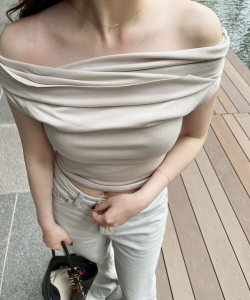 トップス Ayaka セール】オフショルダーノースリーブトップス(ayaka select