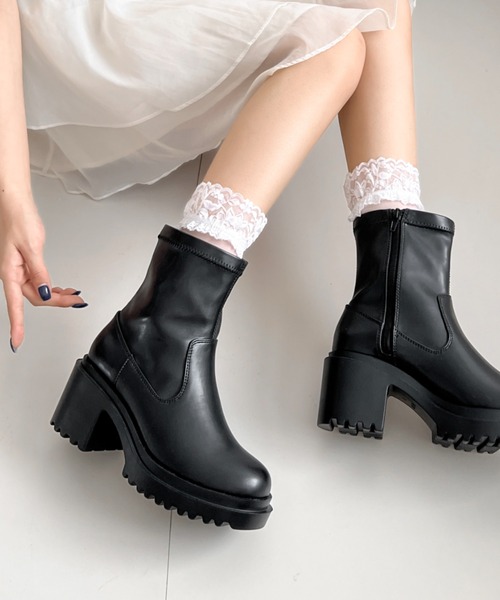 Shoes in Closet(シューズインクローゼット)の「軽量厚底 ヒールアップ フィット ストレッチ ショートブーツ 2643(ブーツ・レディース・ダークブラウン/ブラック/ブラック系8・M/L/S/LL)」の1枚目の写真