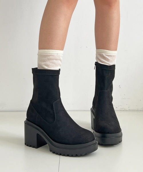 Shoes in Closet(シューズインクローゼット)の「軽量厚底 ヒールアップ フィット ストレッチ ショートブーツ 2643(ブーツ・レディース・ダークブラウン/ブラック/ブラック系8・M/L/S/LL)」の13枚目の写真
