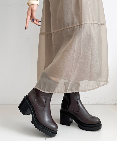Shoes in Closet(シューズインクローゼット)の「軽量厚底 ヒールアップ フィット ストレッチ ショートブーツ 2643(ブーツ・レディース・ダークブラウン/ブラック/ブラック系8・M/L/S/LL)」の16枚目の写真