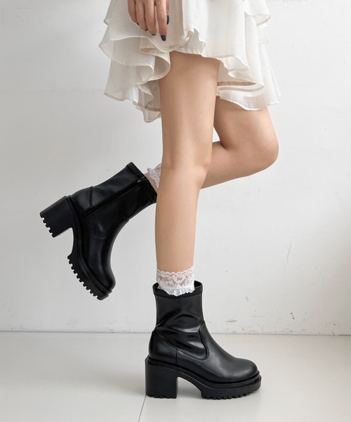 Shoes in Closet(シューズインクローゼット)の「軽量厚底 ヒールアップ フィット ストレッチ ショートブーツ 2643(ブーツ・レディース・ダークブラウン/ブラック/ブラック系8・M/L/S/LL)」の5枚目の写真