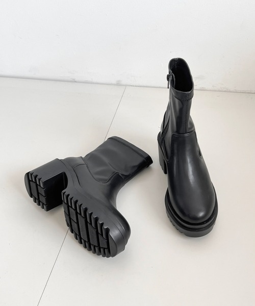 Shoes in Closet(シューズインクローゼット)の「軽量厚底 ヒールアップ フィット ストレッチ ショートブーツ 2643(ブーツ・レディース・ダークブラウン/ブラック/ブラック系8・M/L/S/LL)」の8枚目の写真