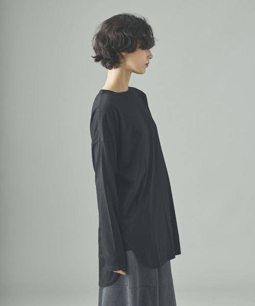 Curensology（カレンソロジー）の「Curensology(カレンソロジー)/シャツテイルロングTシャツ（Tシャツ/カットソー・レディース・ブラック/ホワイト・FREE）」の15枚目の写真