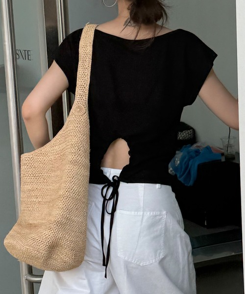 Lace Ladies(レースレディース)の「バックオープン ドロスト ラウンドネック フレンチスリーブ Tシャツ(Tシャツ/カットソー・レディース・ブラック/ブルー/ホワイト・FREE)」の5枚目の写真