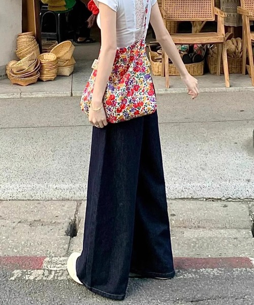 CELENA BEATS（セレナビーツ）の「ワイドストレートデニムパンツ（デニムパンツ・レディース・インディゴブルー・XS/S/M/L）」の2枚目の写真