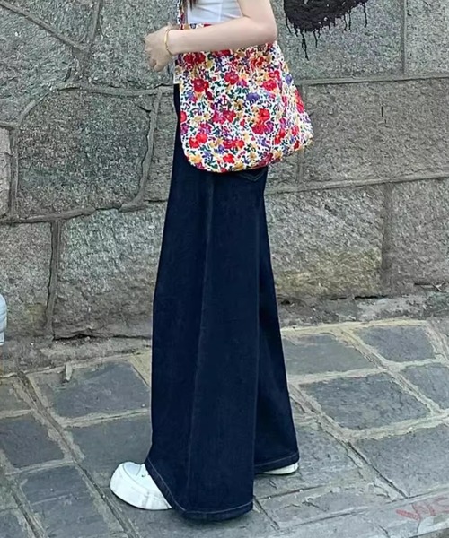 CELENA BEATS（セレナビーツ）の「ワイドストレートデニムパンツ（デニムパンツ・レディース・インディゴブルー・XS/S/M/L）」の4枚目の写真