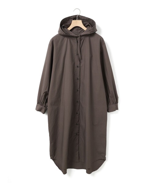 MidiUmi（ミディウミ）の「MidiUmi フード付きシャツワンピース（ワンピース・レディース・チャコールグレー/ベージュ/ブラック・FREE）」の4枚目の写真