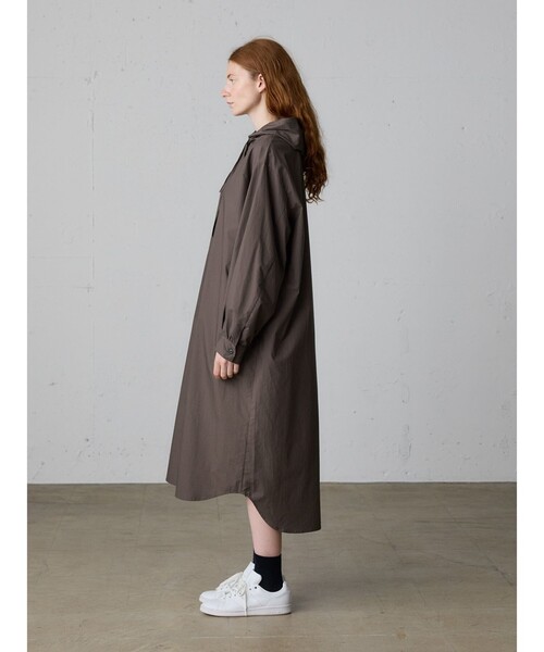 MidiUmi（ミディウミ）の「MidiUmi フード付きシャツワンピース（ワンピース・レディース・チャコールグレー/ベージュ/ブラック・FREE）」の9枚目の写真