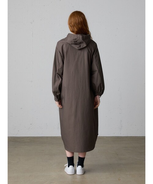 MidiUmi（ミディウミ）の「MidiUmi フード付きシャツワンピース（ワンピース・レディース・チャコールグレー/ベージュ/ブラック・FREE）」の10枚目の写真