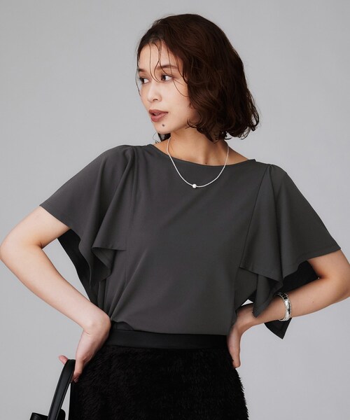 UNTITLED（アンタイトル）の「【きれいめ／接触冷感／日本製】ハンカチスリーブプルオーバー（Tシャツ/カットソー・レディース・チャコールグレー/オフホワイト/ブルー系その他・00/02/04/44/48/50）」の2枚目の写真