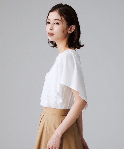 UNTITLED（アンタイトル）の「【きれいめ／接触冷感／日本製】ハンカチスリーブプルオーバー（Tシャツ/カットソー・レディース・チャコールグレー/オフホワイト/ブルー系その他・00/02/04/44/48/50）」の6枚目の写真