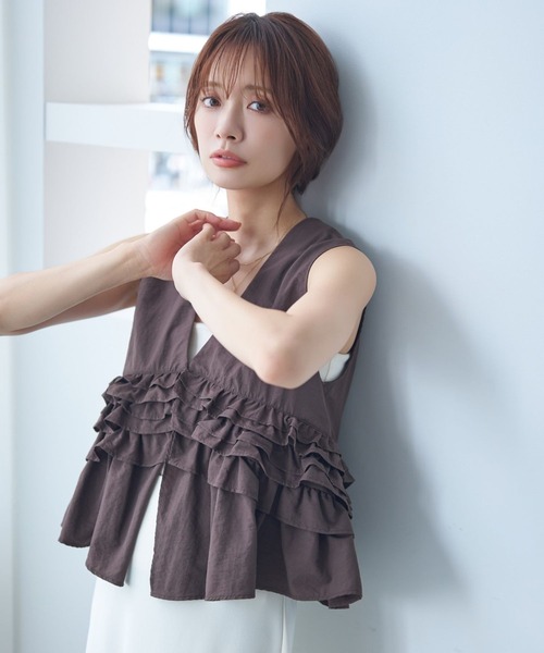 mysty woman（ミスティウーマン）の「フリルジレ 581427（ベスト・レディース・ブラック/ブラウン/ベージュ・FREE）」の8枚目の写真